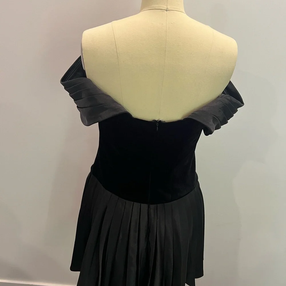 Echo Black Velvet Off-shoulder Pleated Mini Dress - Picture 4 of 10
